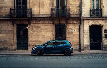 Comment la Renault 30 v6 a révolutionné le marché des berlines