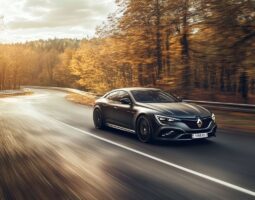 Découvrez la coupe Renault Laguna : un bijou de design automobile