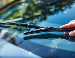 découvrez les erreurs fréquentes à éviter lors du remplacement des balais essuie-glace de votre volkswagen t-roc pour assurer une visibilité optimale et une conduite en toute sécurité.